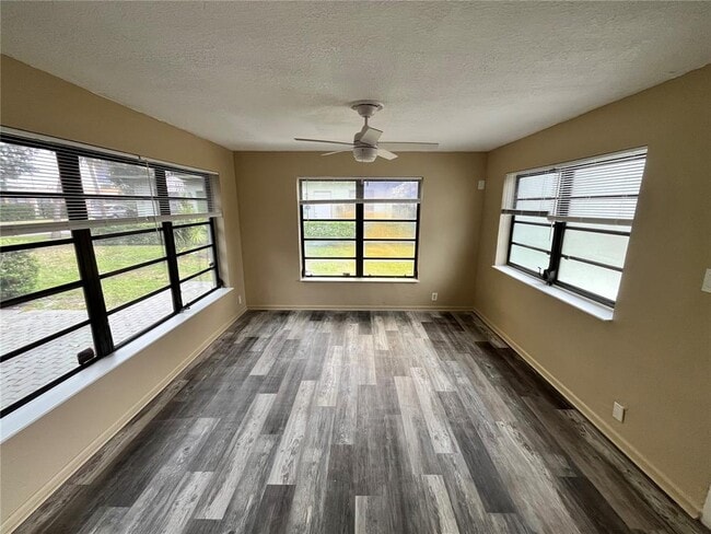Photo - 1608 S 19th Ave Unit House