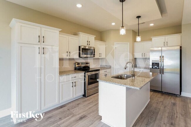 Photo - 623 Alvin Rd