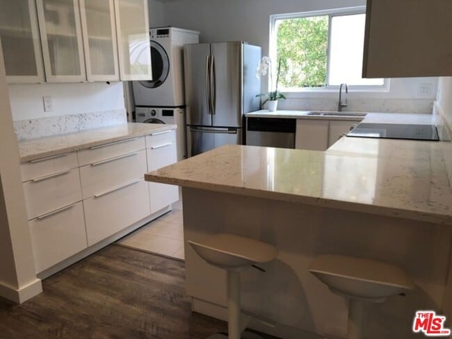 Photo - 9297 Burton Way Unidad C