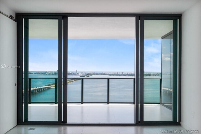 Photo - 3131 NE 7th Ave