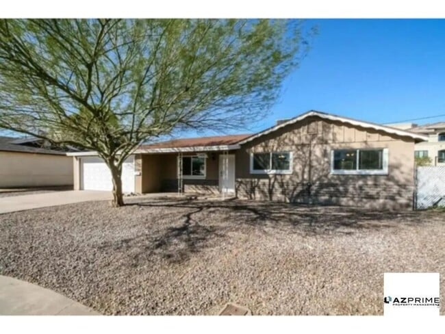 Building Photo - 7421 E Belleview St