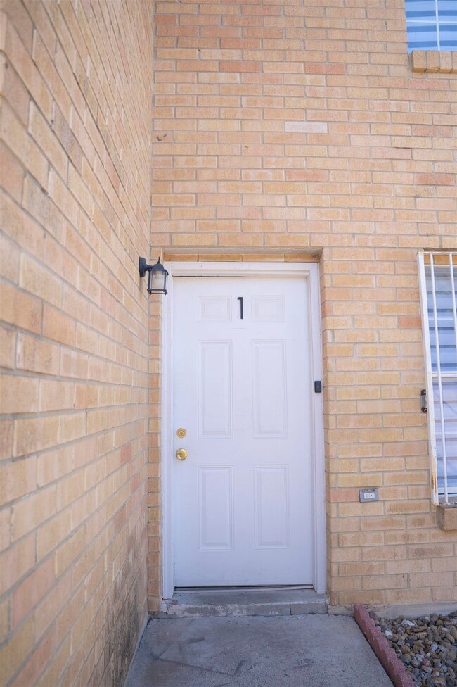 Photo - 311 Soria Dr