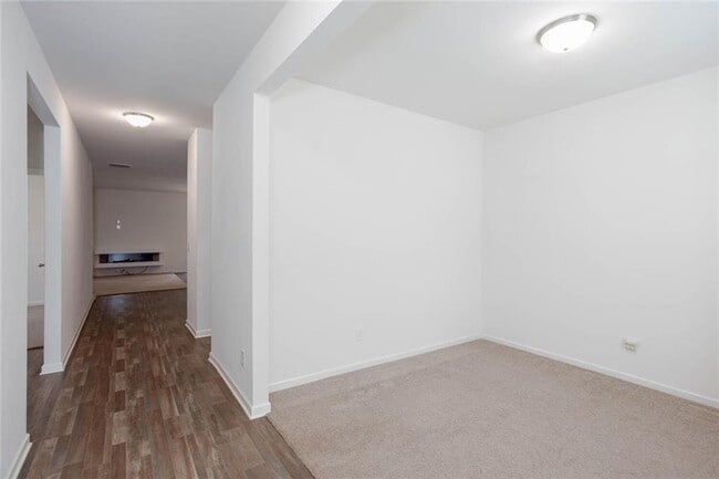 Photo - 24 Seattle Slew Way