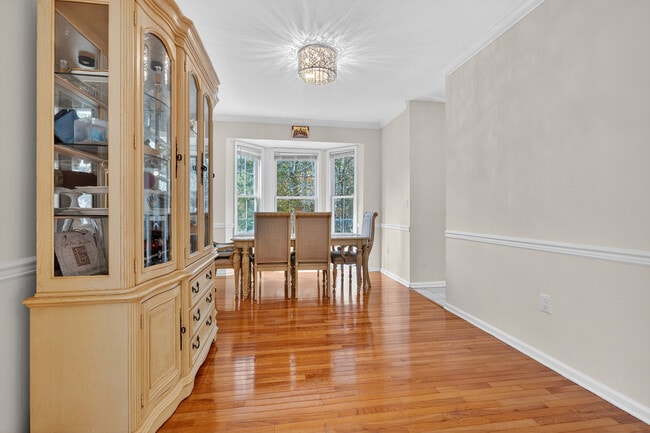 Photo - 1 Palisades Rd