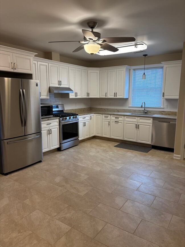 Photo - 398 Franklin Ave Unidad apartment 1