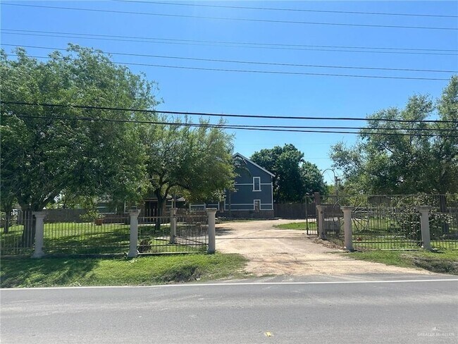 Photo - 311 Minnesota Rd