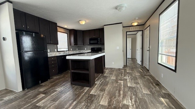 Photo - 16023 Villaire Ave