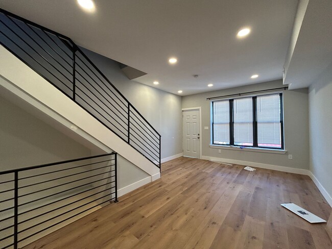 Building Photo - 3B1B house in Whitman area Available NOW