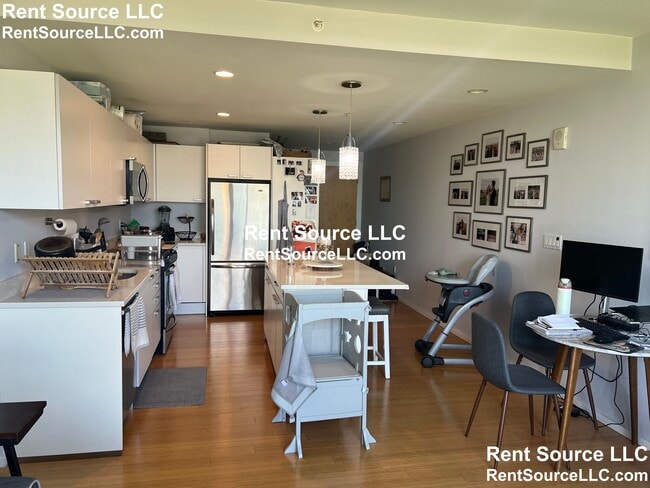 Photo - 2 Earhart St Unit 817