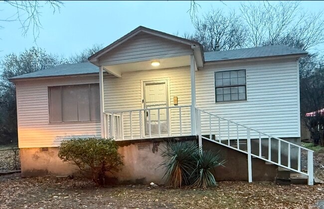 Building Photo - 3221 Wolfe St