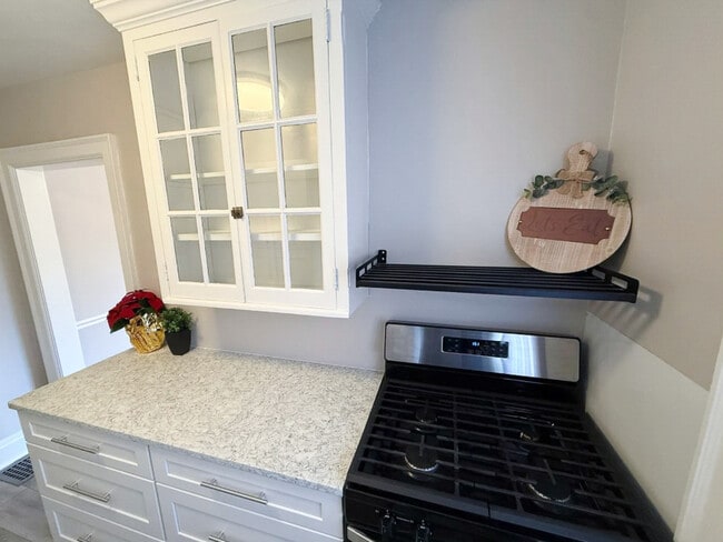 Photo - 3919 Beech St