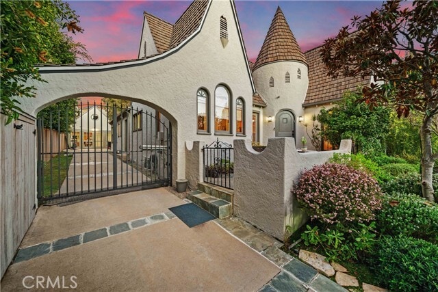 Photo - 1630 Warnall Ave