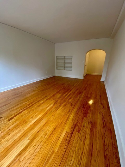 Photo - 1 Larchmont Acres