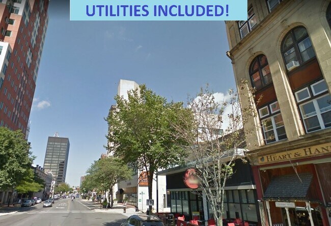 Building Photo - 819 Elm St Unit 12