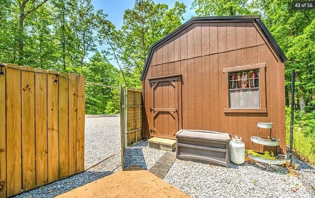 Photo - Old Mountain Road 3568-3570 Unit 1