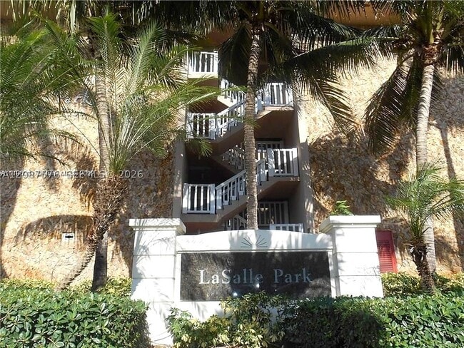 1700 NW 58th Terrace Unit 2M