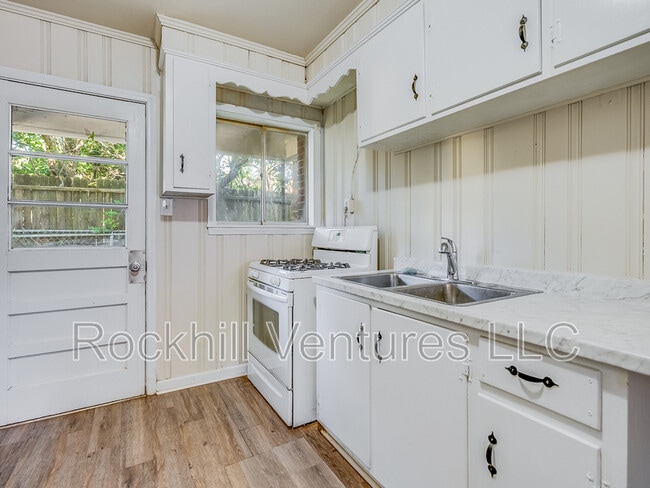 Photo - 6 Ronnie Ave Unit C