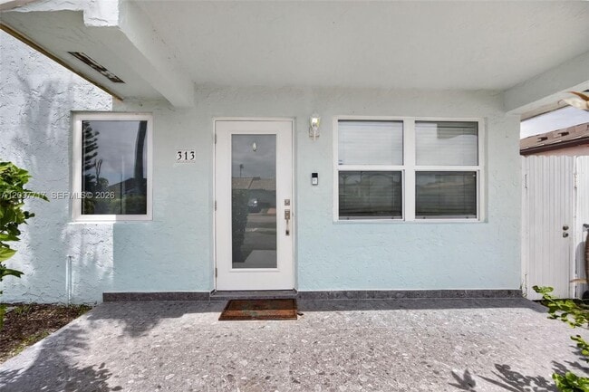 Photo - 313 NW 132nd Pl