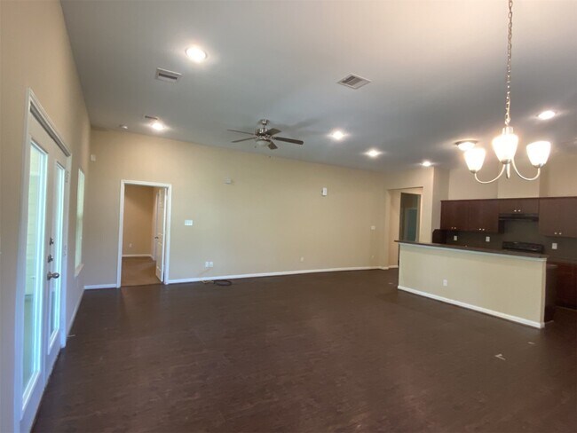 Photo - 618 Shady Lake Dr