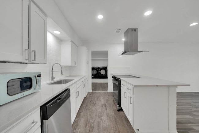 Photo - 4622 Bayview Dr