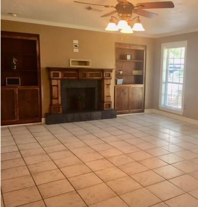 Photo - 1308 Hospital Dr