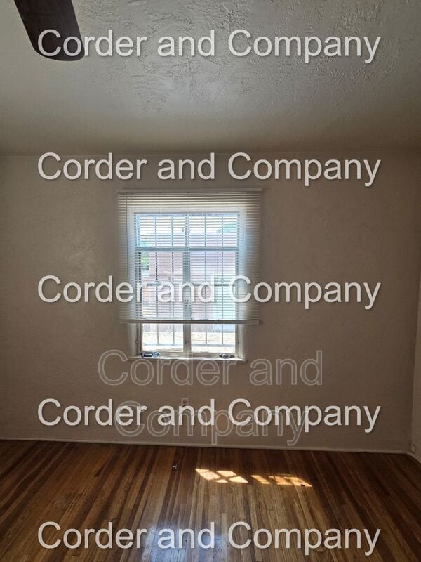 Photo - 213-1213 Adams St NE