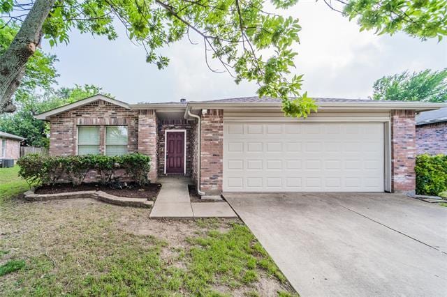 Building Photo - 4403 Cedar Crest Dr Rental