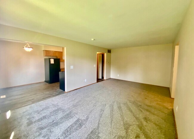 Photo - Upgraded 2 Bedroom/1.5 Bathroom Apartment! Unidad IVA25