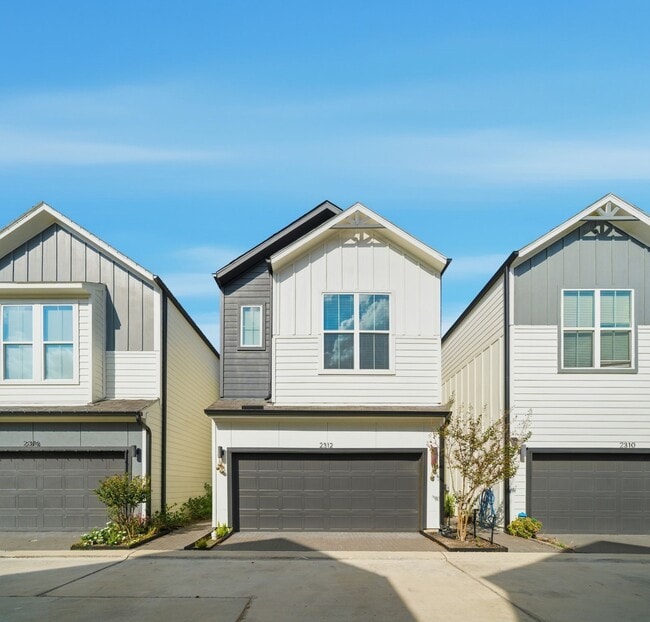 Photo - 2312 Silva Park Ln