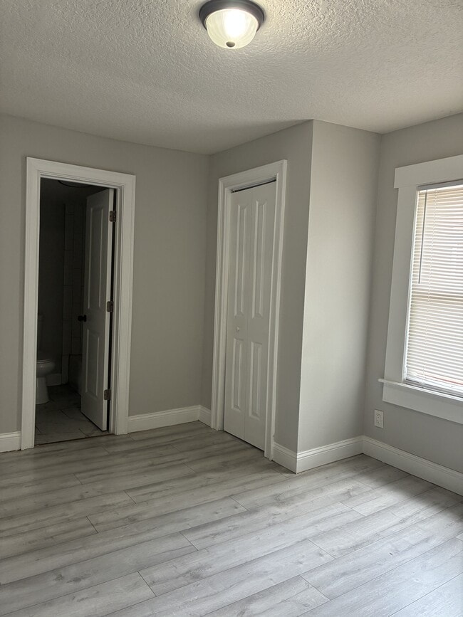 Photo - 2344 Johnson Ave