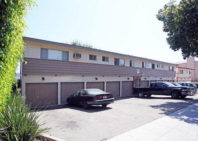328 W Loraine St