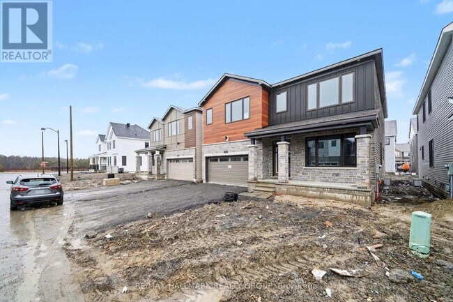 Photo - 122 Viburnum Ter