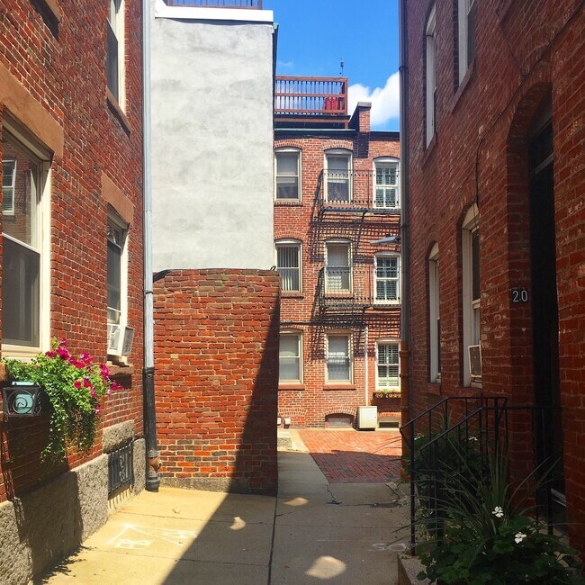 20 Hanover Ave