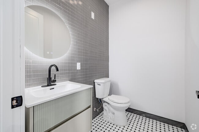 3BR, 2.5BA w/Den - 1,325SF - Half Bathroom