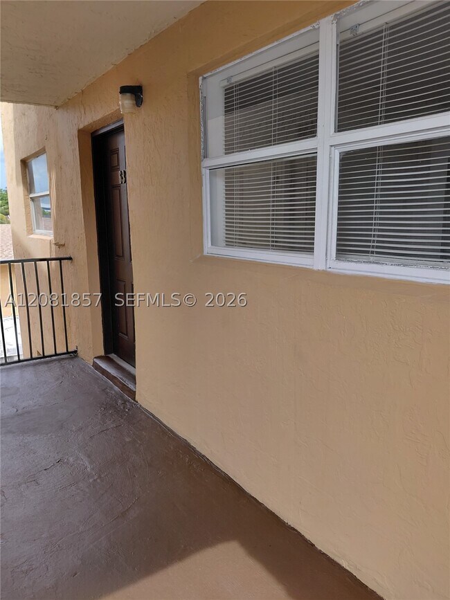 Building Photo - 5435 W 24th Ave Unit 63