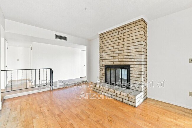 Photo - 2604 W Ellis Dr