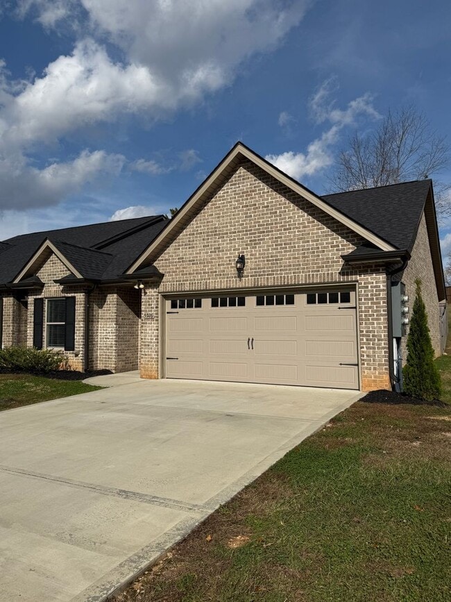 Photo - Knoxville 37912 - 2 bedroom 2 bath condo -...