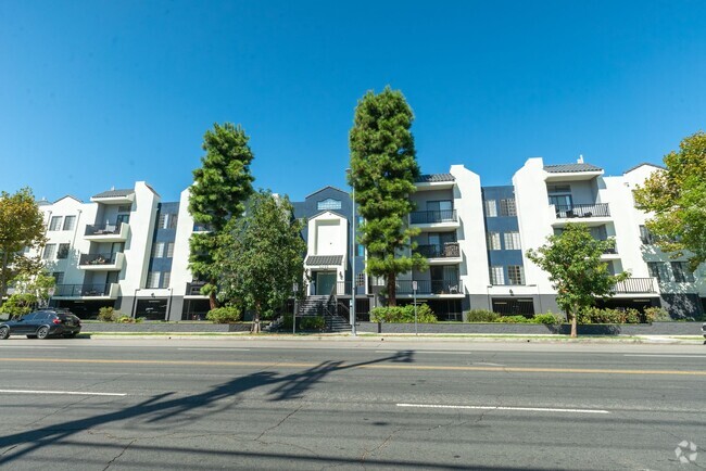 Building Photo - 5235 Kester Ave Rental