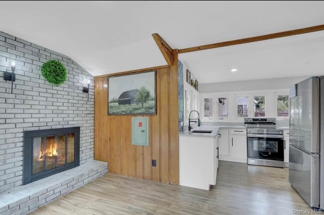 Photo - 85 Woodland Dr