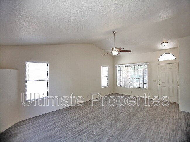 Photo - 4645 N 99th Dr