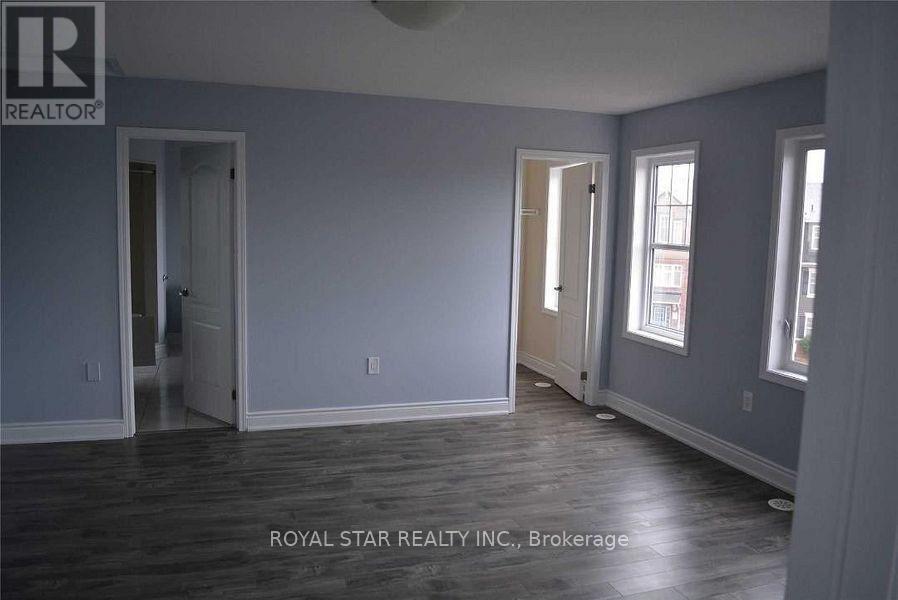 Photo - 54 Baycliffe Cres