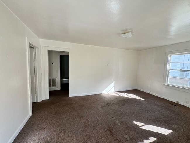 Photo - 2/1 in City of Shelby