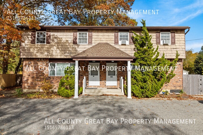 Building Photo - 921 Church St