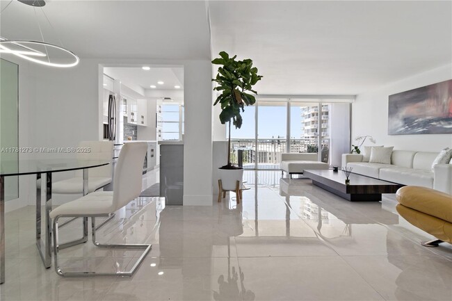 Building Photo - 18081 Biscayne Blvd Rental