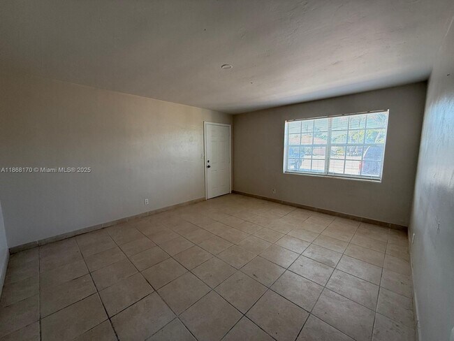 Photo - 237 W Blue Heron Blvd Unit 1