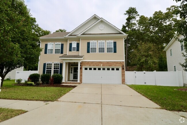 Building Photo - Immaculate 4 bedroom 2.5 Bath home in Sagi...