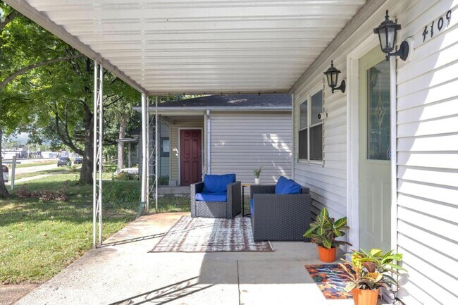 Photo - 4109 Weaver Ave