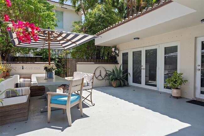 Photo - 5830 Pine Tree Dr