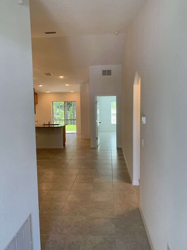 Photo - 124 Plainview Dr Unit B