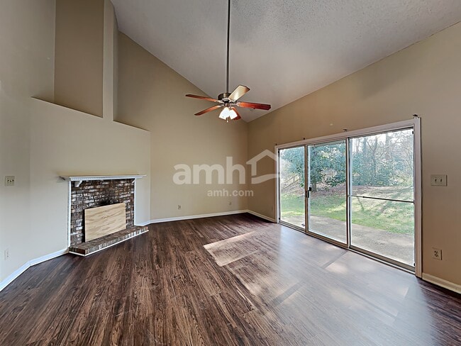 Photo - 9319 Cedar River Rd